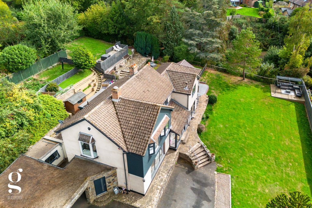 Property photo 3 of 48