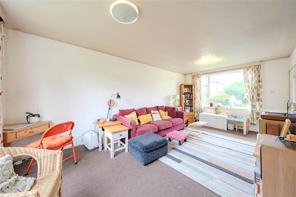 Property photo 2 of 9 Picture No. 01