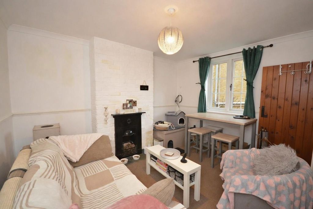 Property photo 3 of 7