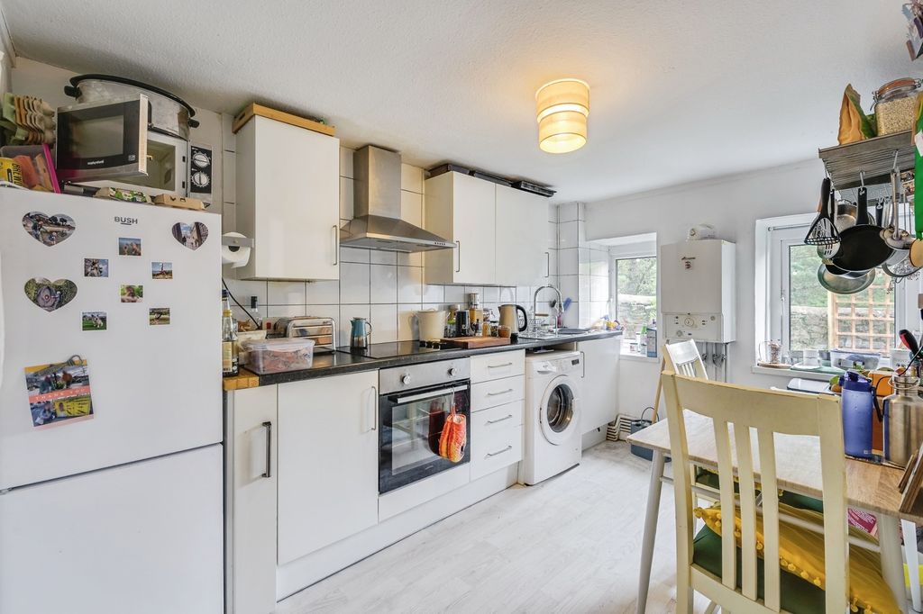 Property photo 3 of 15 Photo