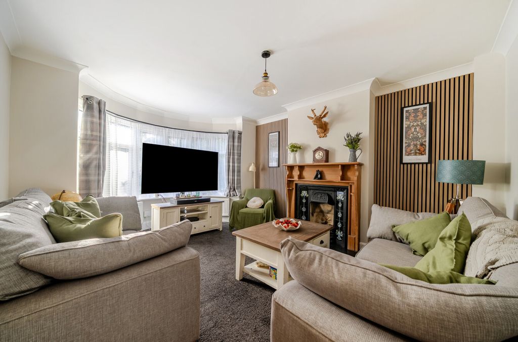 Property photo 3 of 18 1525229-1-6Ab251F...
