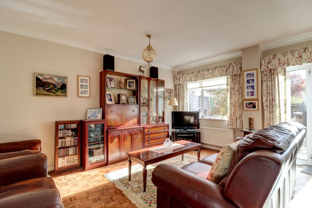 Property photo 2 of 11 Picture No. 14