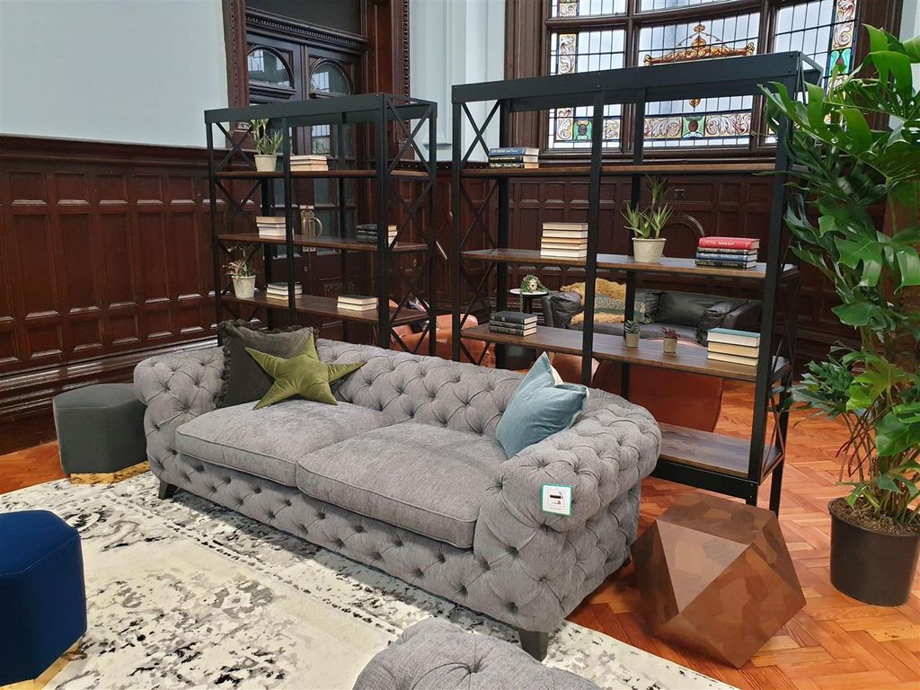 Property photo 1 of 30