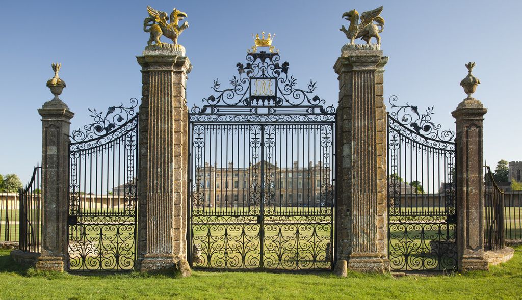 Property photo 2 of 35