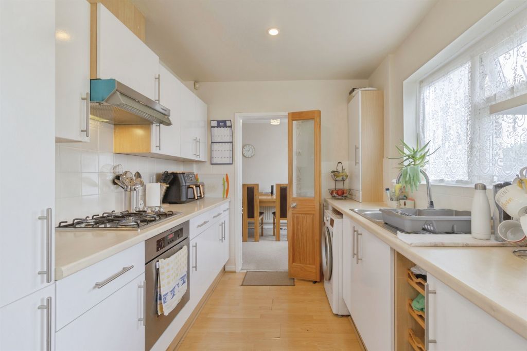 Property photo 2 of 16 Kitchen