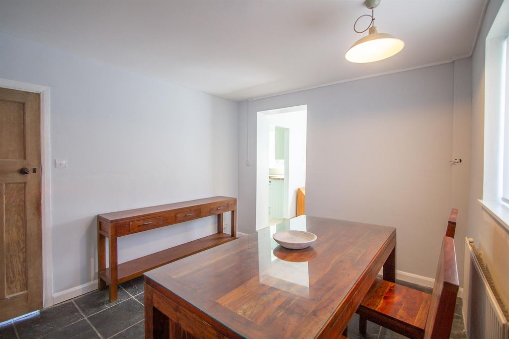 Property photo 3 of 17 3 Dining 2.Jpg