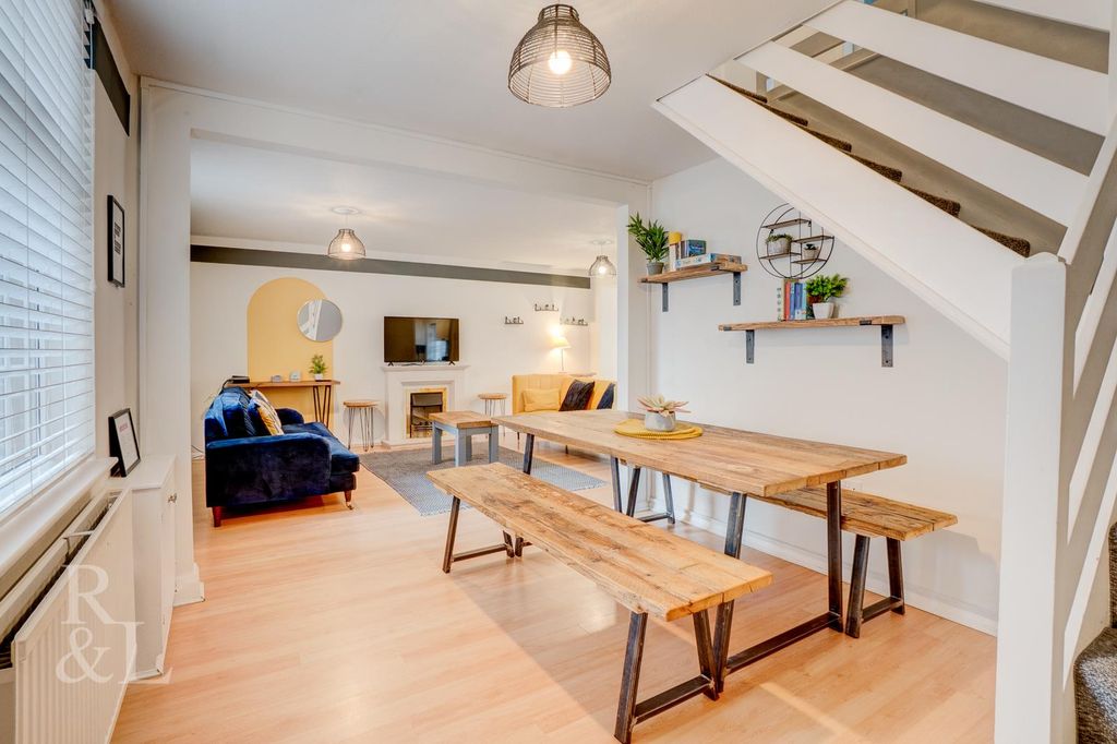 Property photo 2 of 20 Batched (2).Jpg