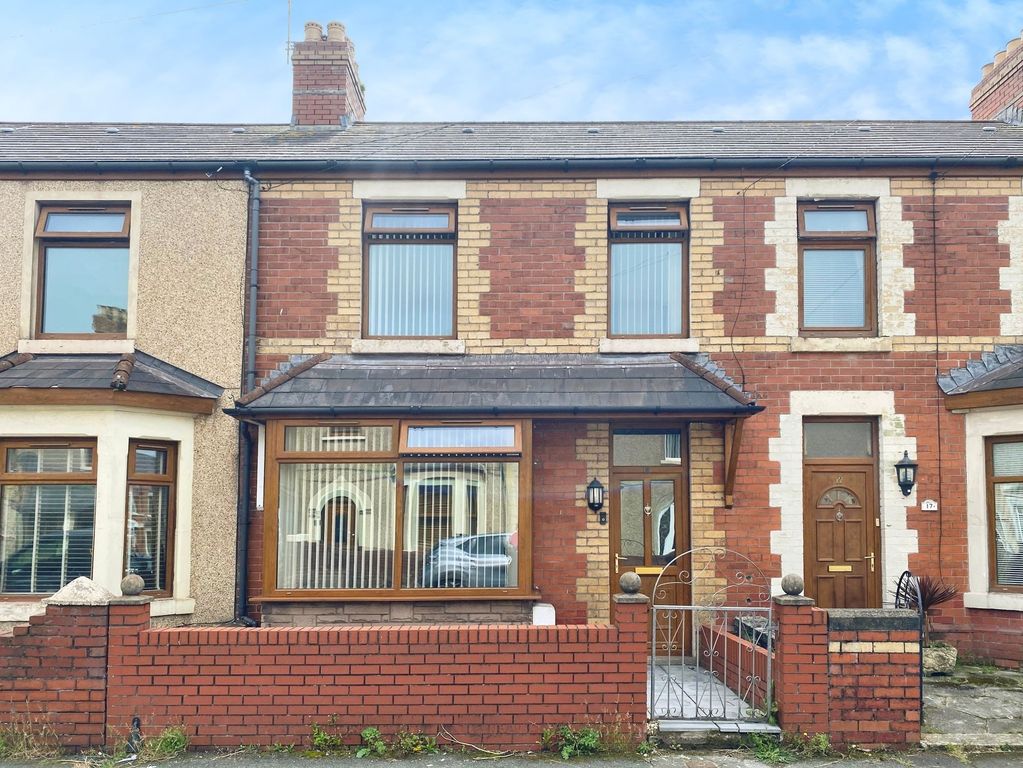 Property photo 1 of 17