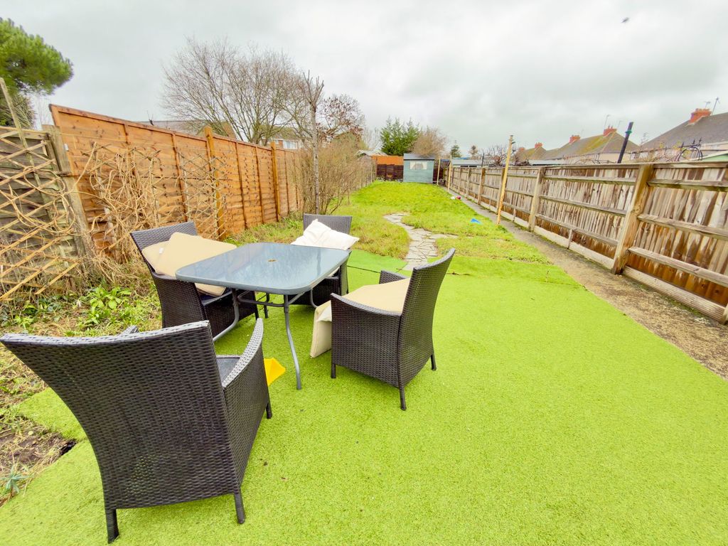 Property photo 3 of 42