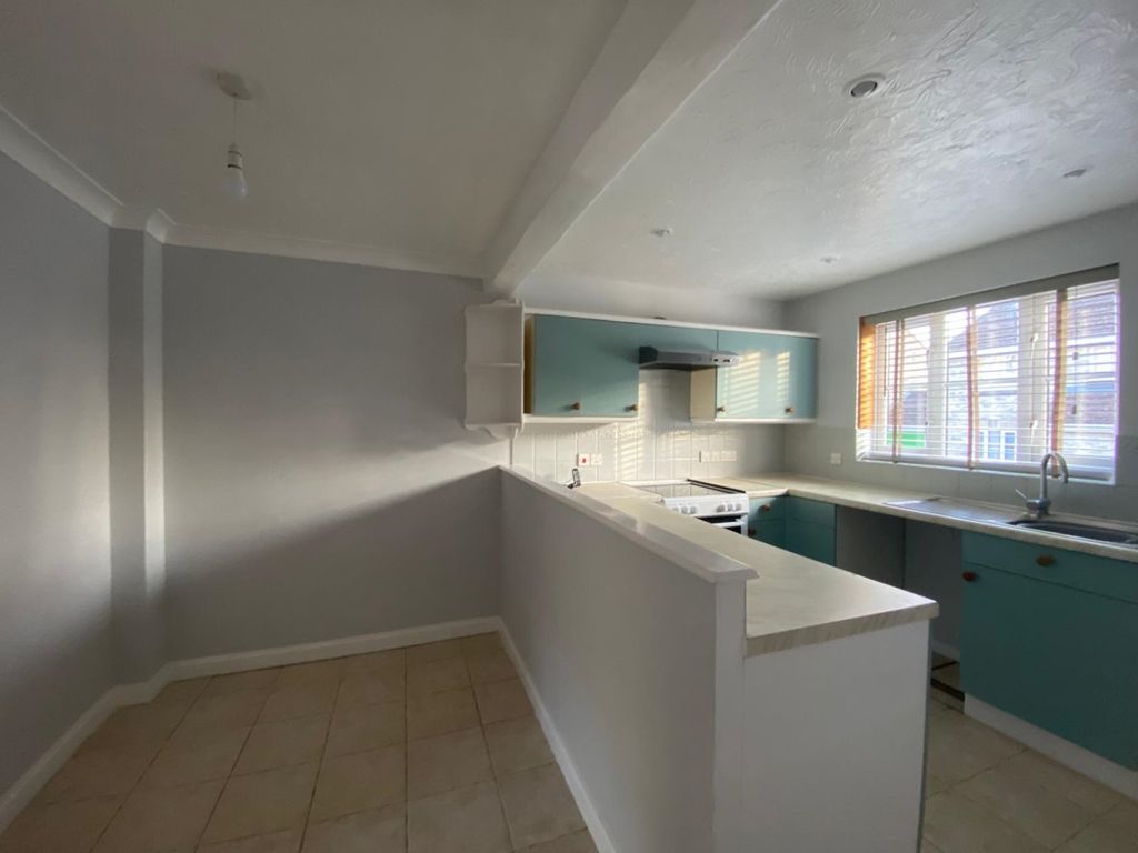 Property photo 3 of 11 1000024300