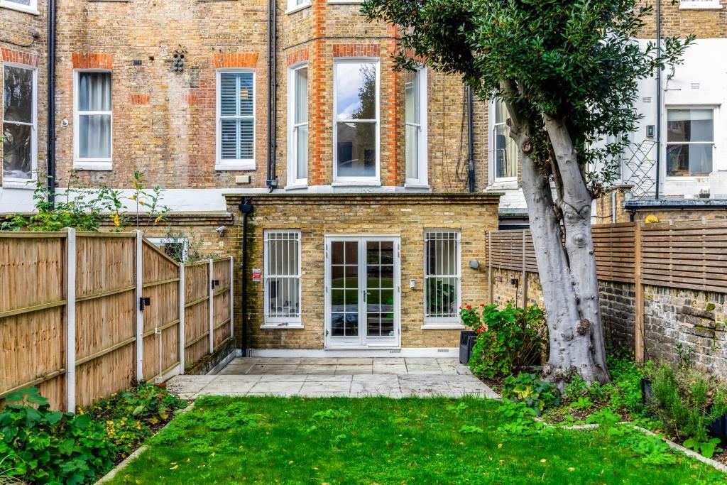 Property photo 3 of 19 Garden