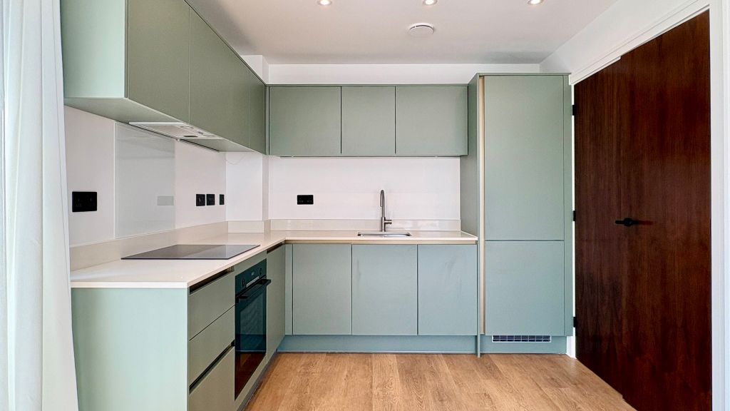 Property photo 2 of 18 Kitchen