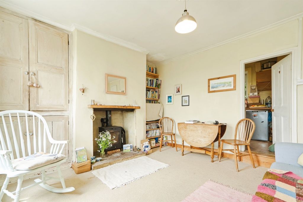 Property photo 3 of 17