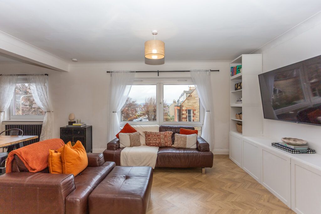 Property photo 2 of 26