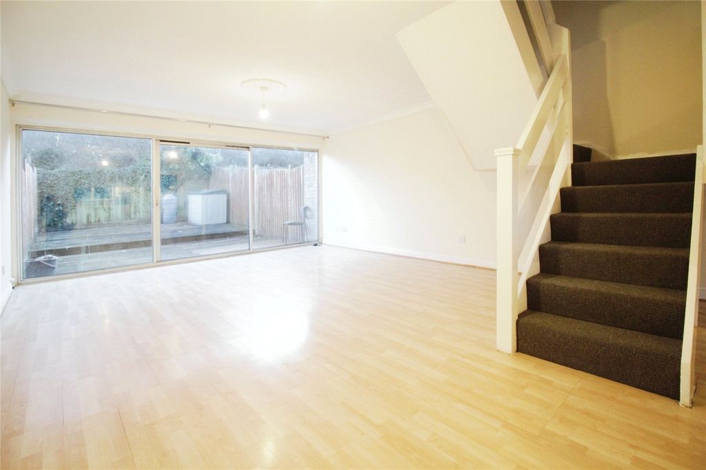 Property photo 2 of 10 Picture No. 01