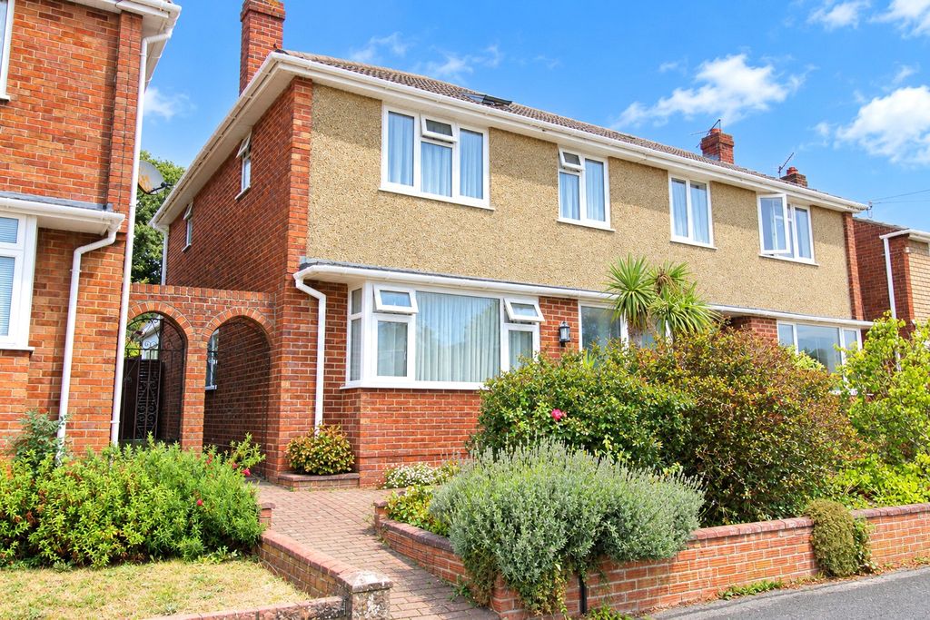 Property photo 1 of 19 Picture No. 06