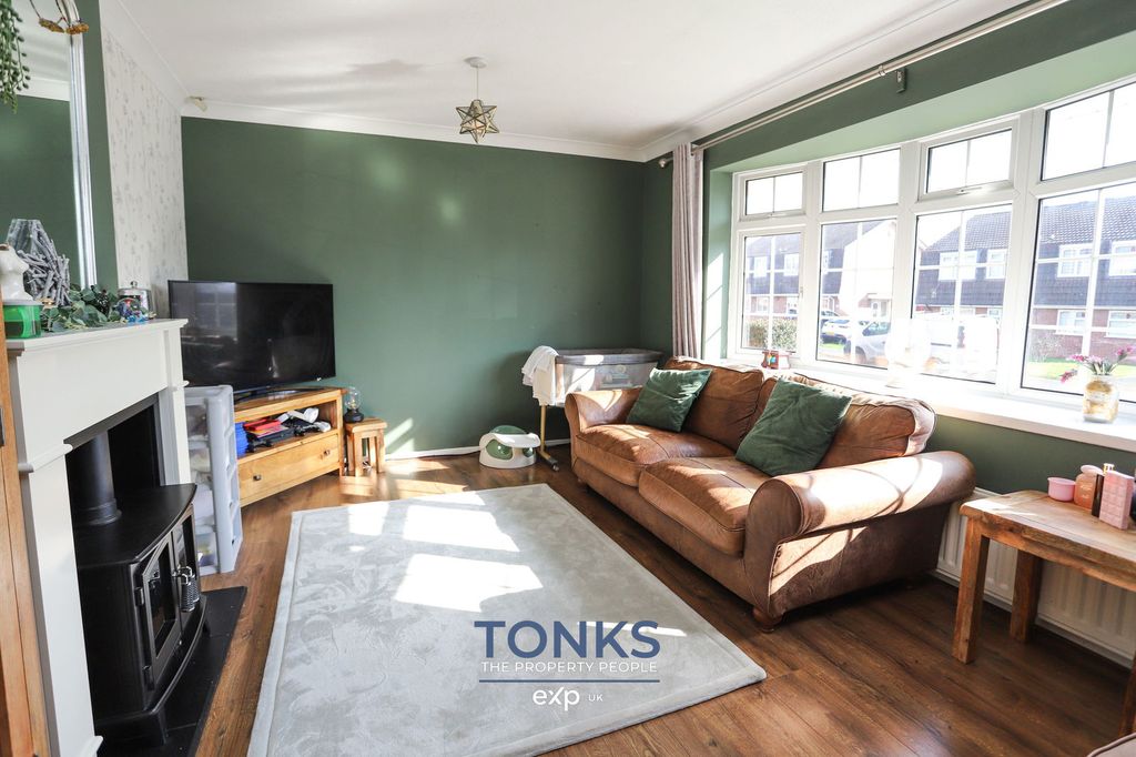 Property photo 2 of 18