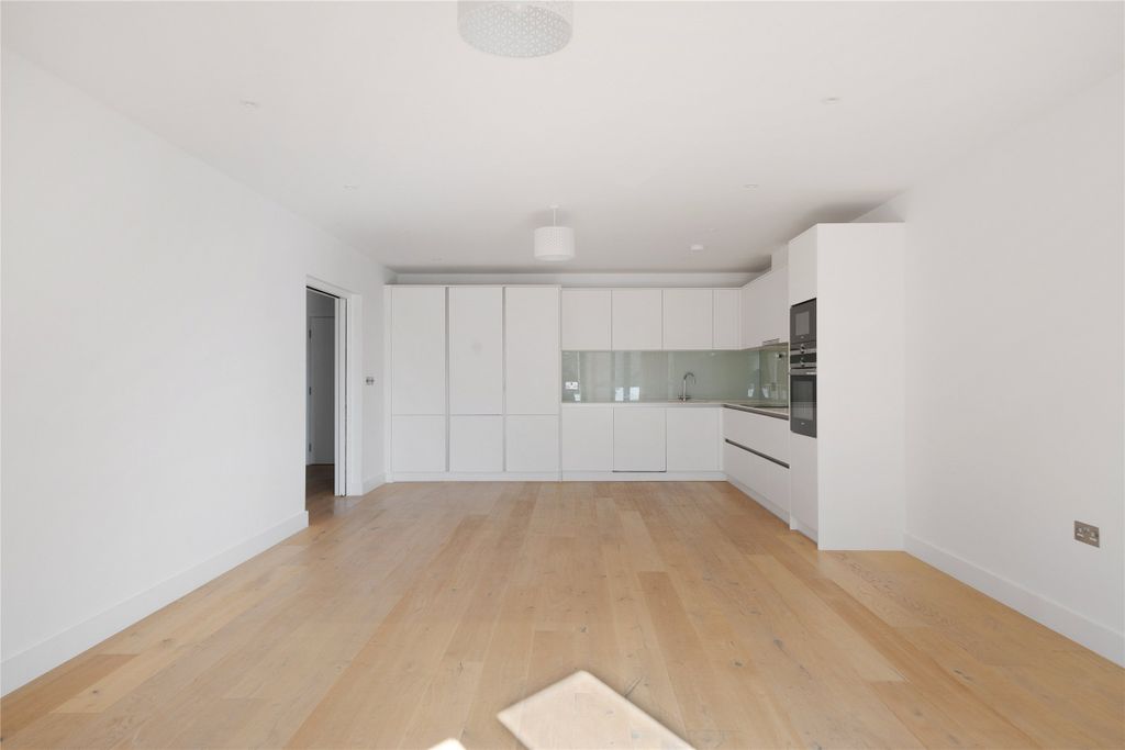 Property photo 3 of 11 Picture No. 25