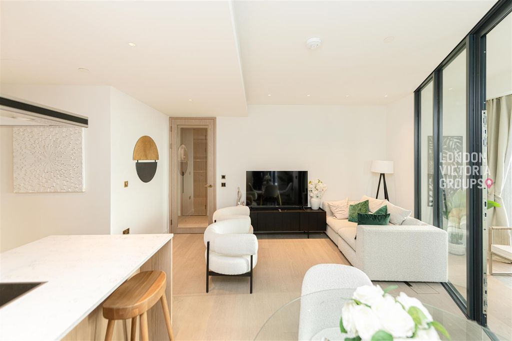 Property photo 3 of 15 1-2561.Jpg