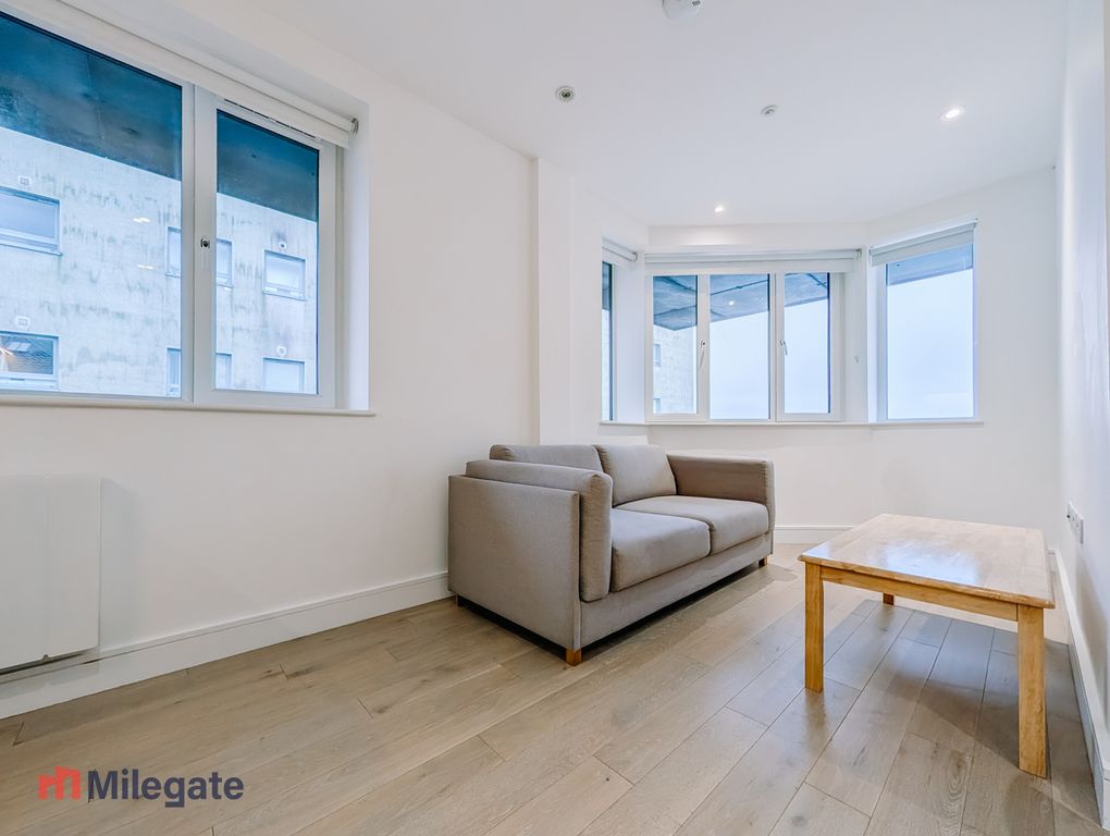 Property photo 3 of 10 Photo 3