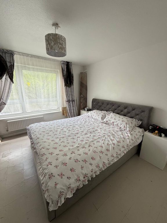 Property photo 3 of 10 Gallery