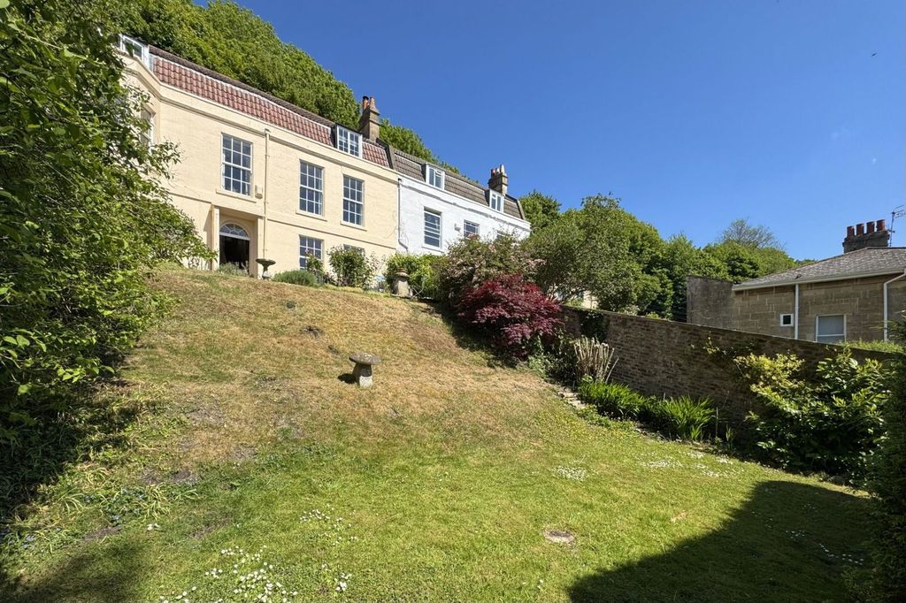 Property photo 1 of 29