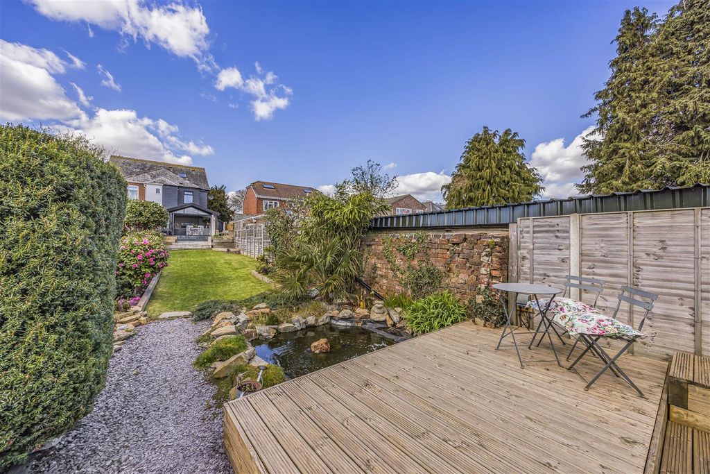 Property photo 1 of 25 52 Mill Road, Denmead-Porticomarketing-Soldby-59.J
