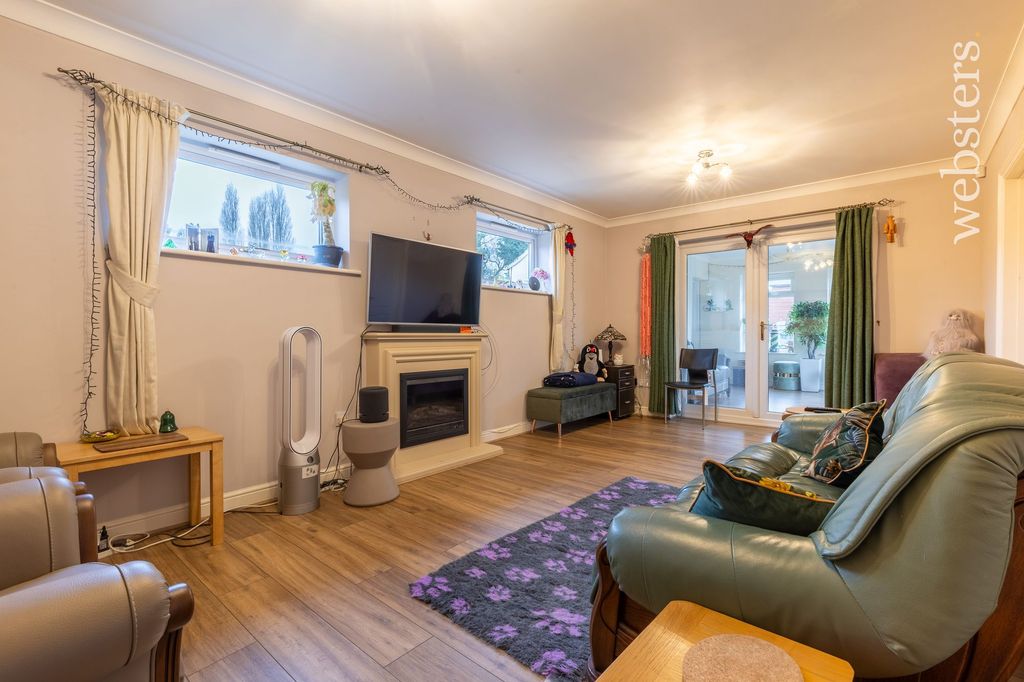 Property photo 3 of 26