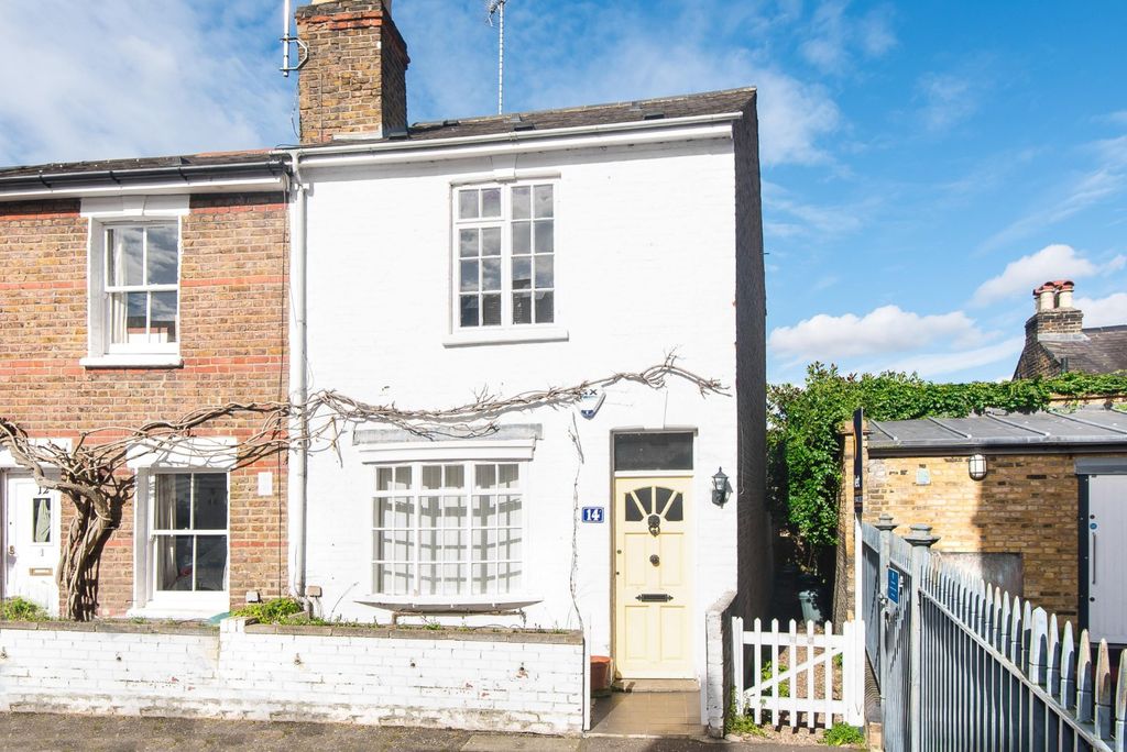 Property photo 2 of 11