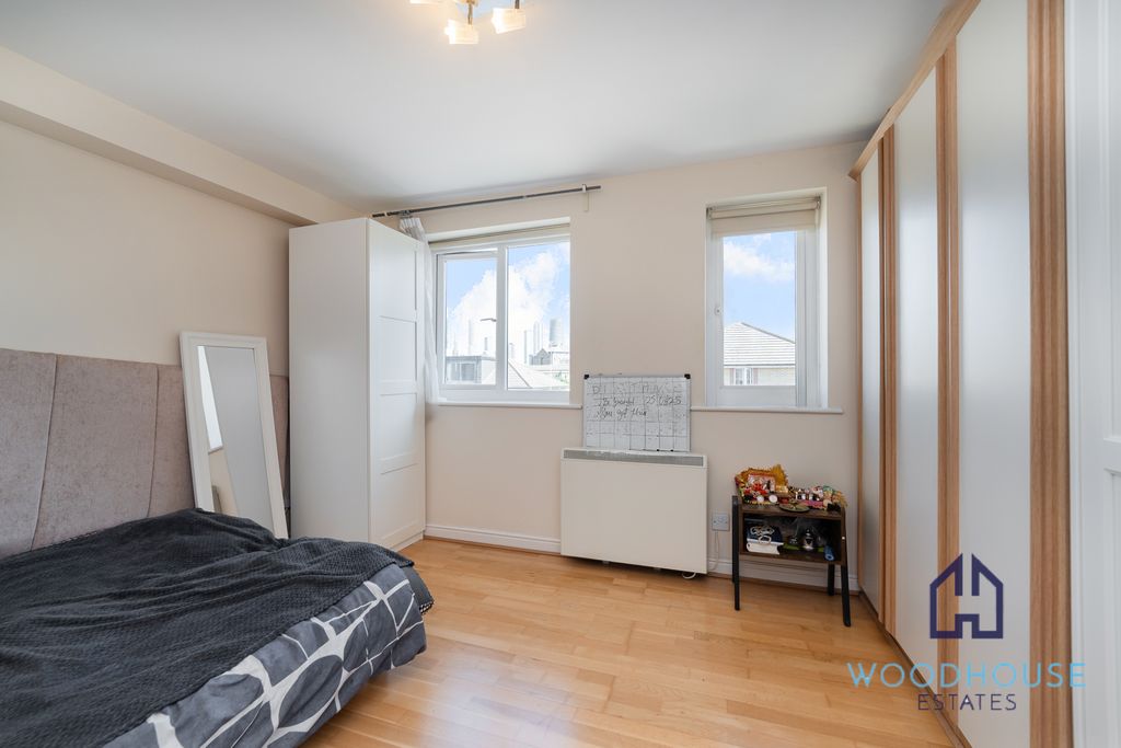 Property photo 3 of 5