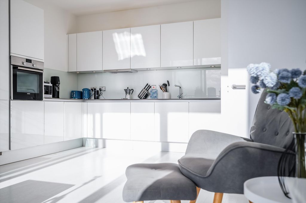 Property photo 2 of 12 Image