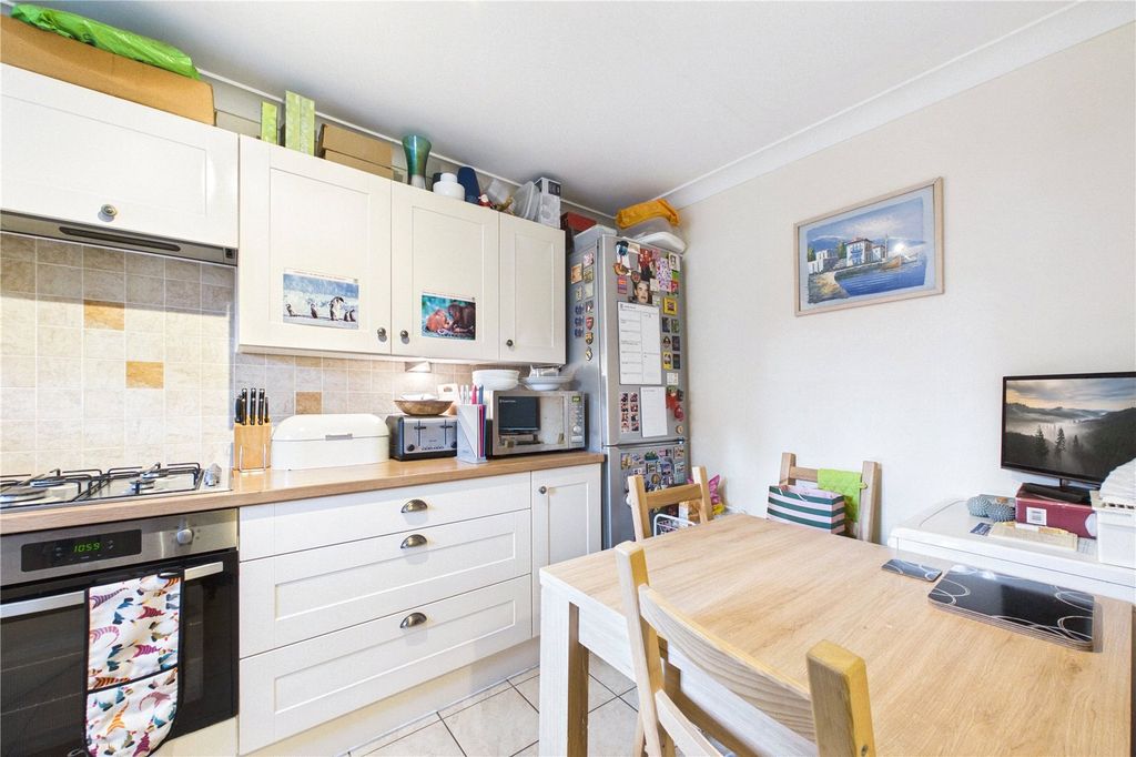 Property photo 3 of 11 Picture No. 02