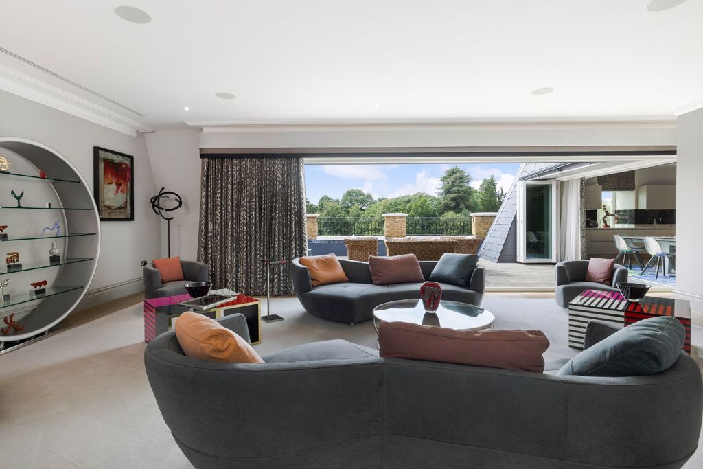 Property photo 2 of 36 Picture No. 26