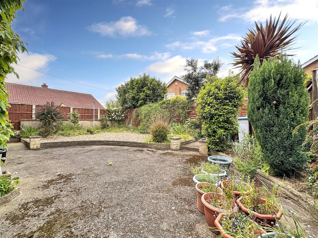 Property photo 3 of 20 Rear Garden 307