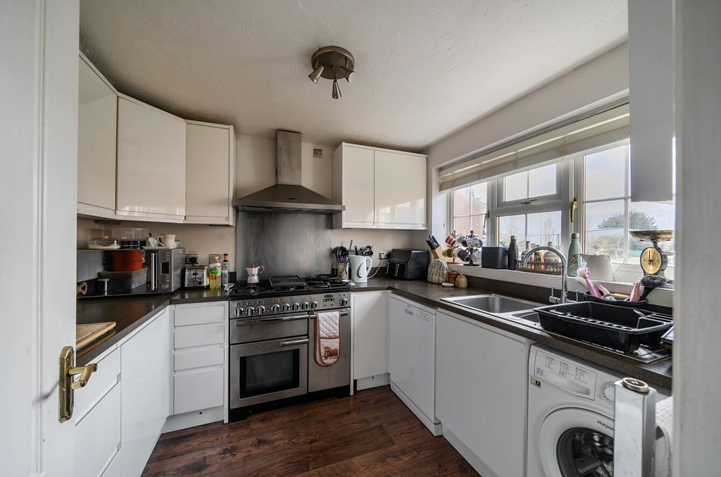 Property photo 2 of 13 1421192-1-699F267...