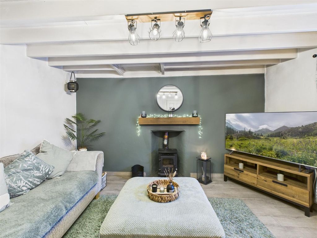 Property photo 3 of 34 Cam05474G0-Pr0048-Still002.Jpg