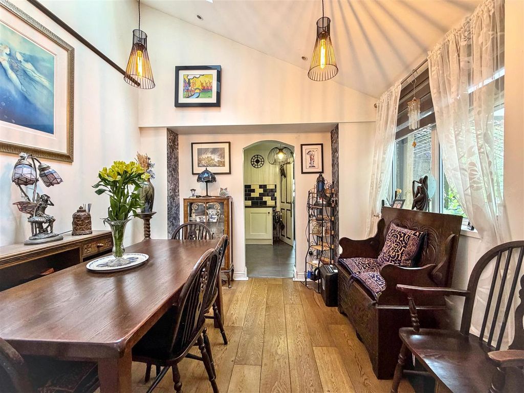 Property photo 3 of 30 Dining Room