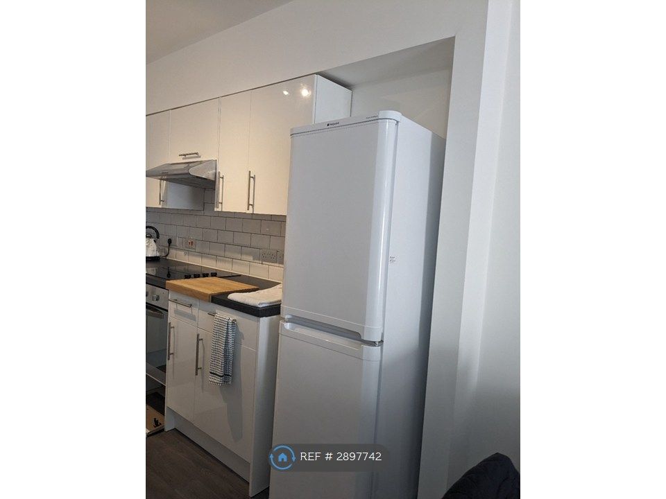 Property photo 2 of 30