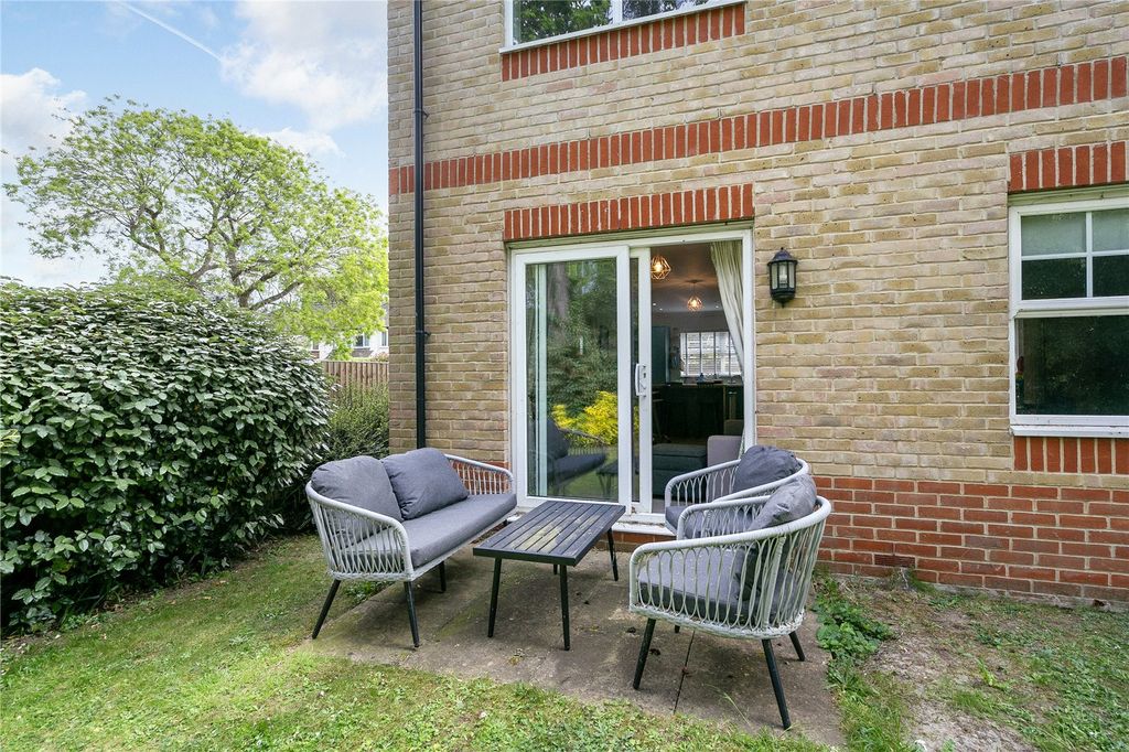 Additional image 12 of 2 bed flat for saleAzalea Court, Hampton TW12