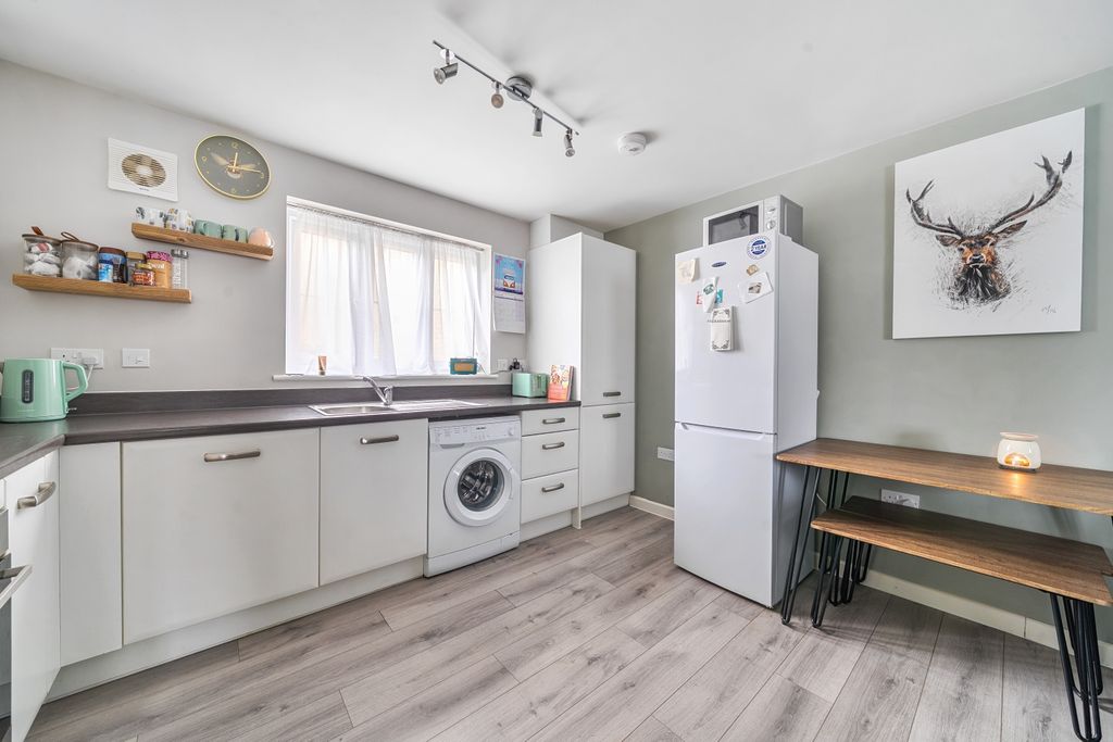 Property photo 2 of 21 21-6Aa2c1F2c4F63-1520952-1A08B99d26c77-33-33-1