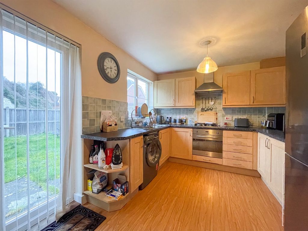 Property photo 3 of 15 3898486