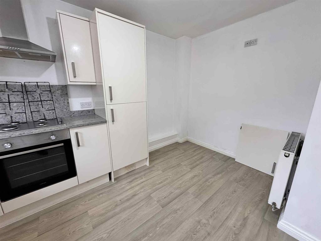 Property photo 3 of 14 Bf2B875B-Dade-422A-9601-Ed341dc7A9A4.Jpg