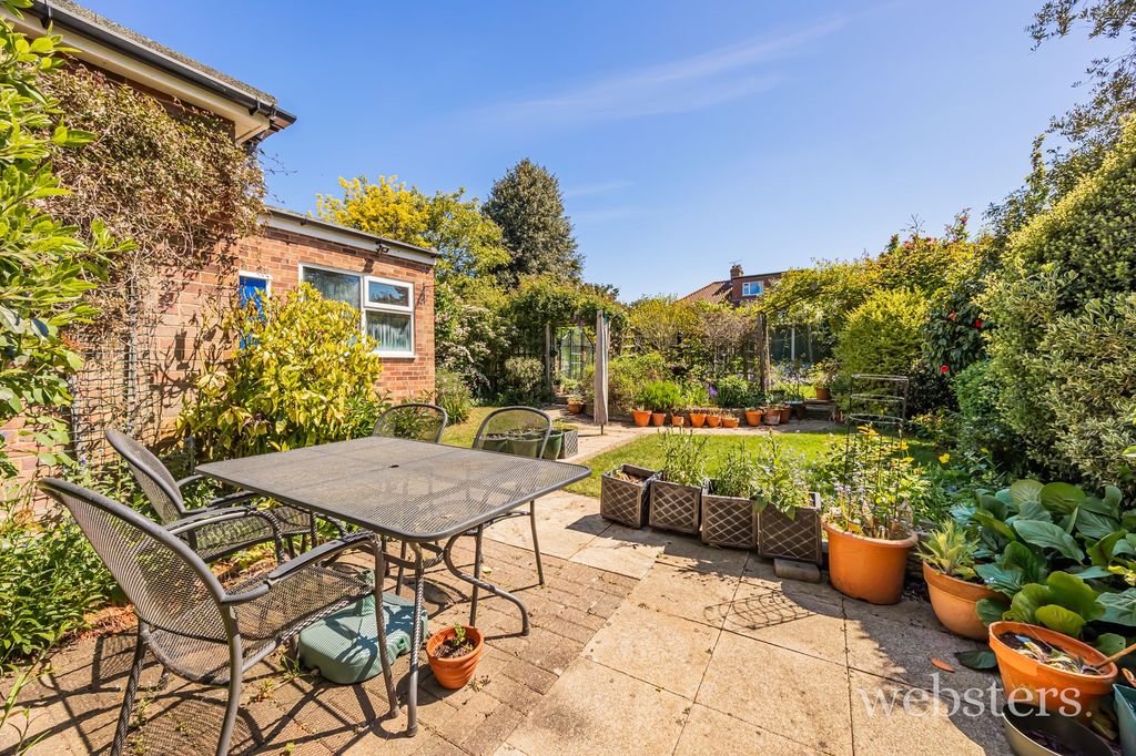 Property photo 2 of 22