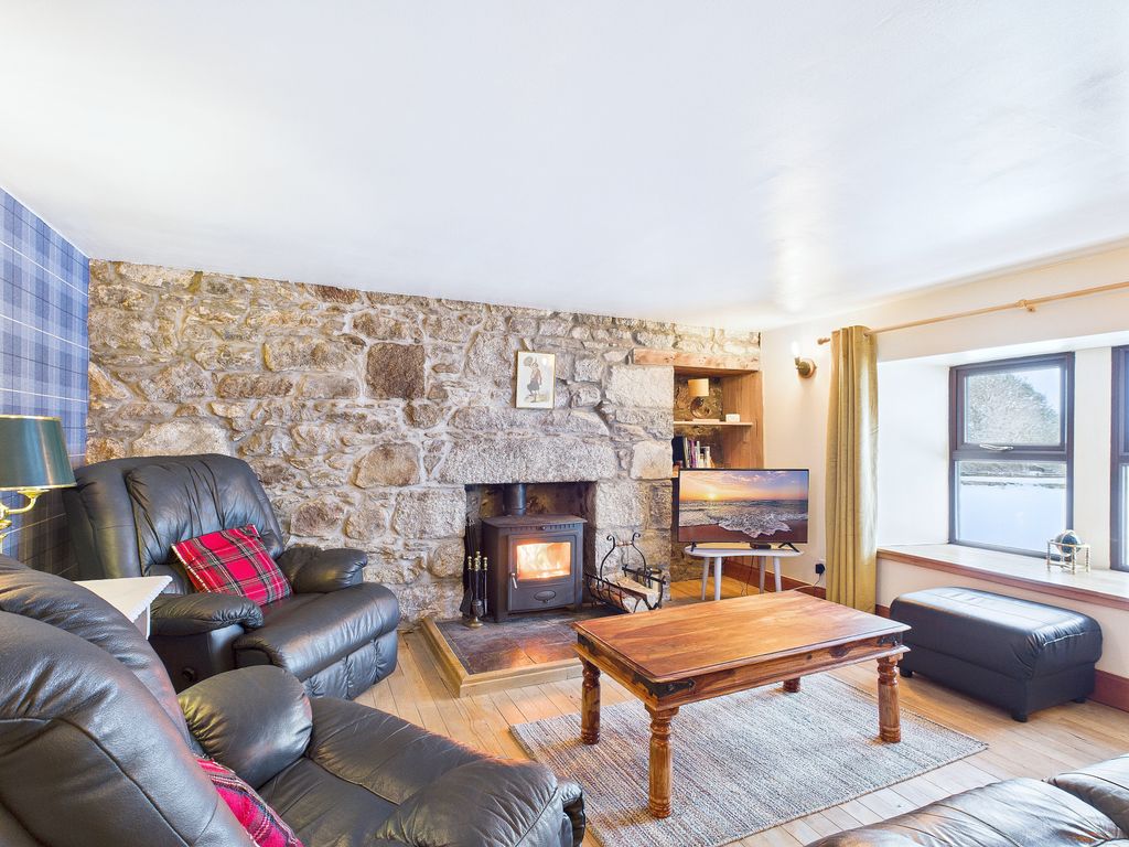 Property photo 3 of 49