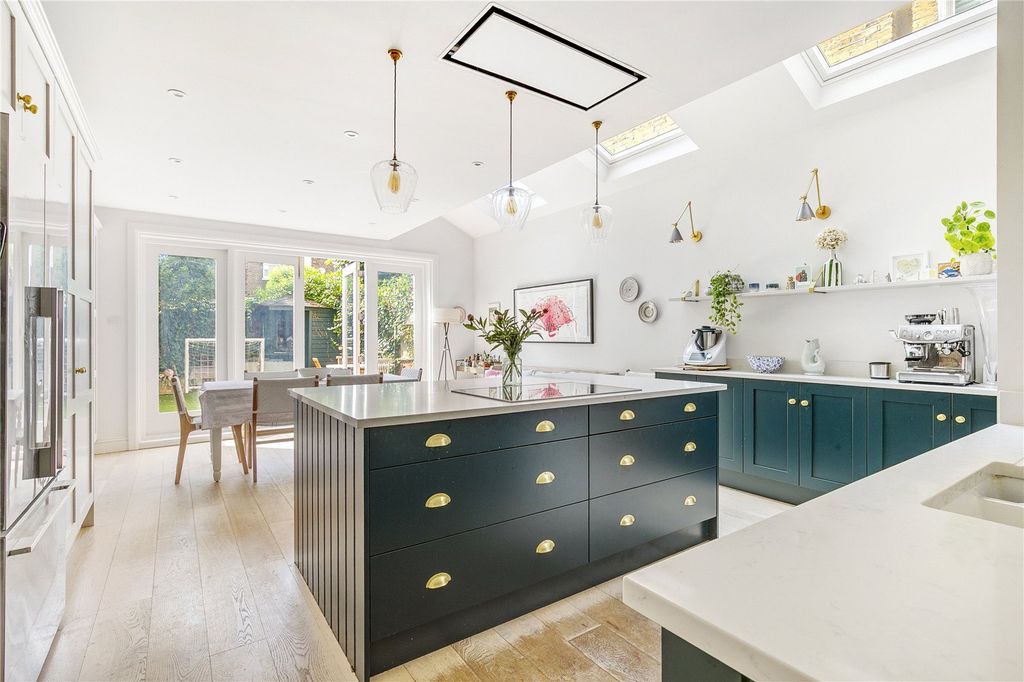 Property photo 1 of 14 Kitchen