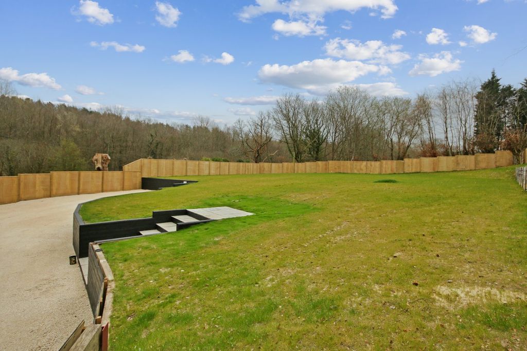 Additional image 27 of 5 bed detached house for saleTurners Hill Road, East Grinstead RH19