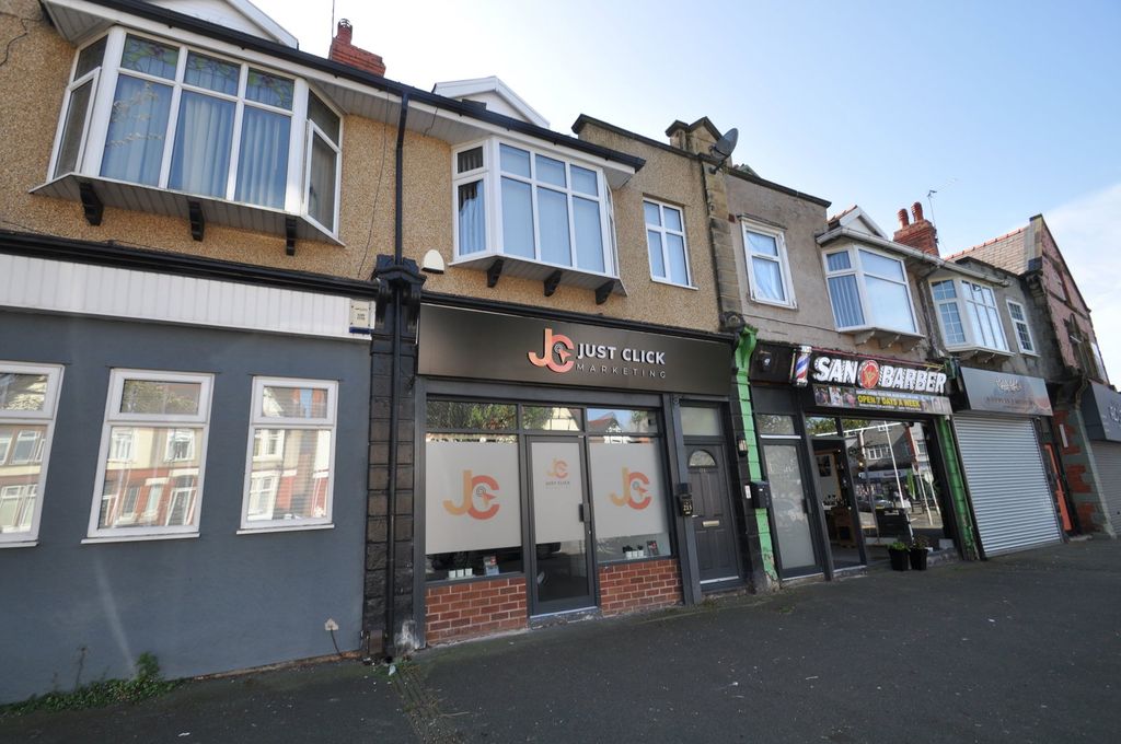 Property photo 2 of 12