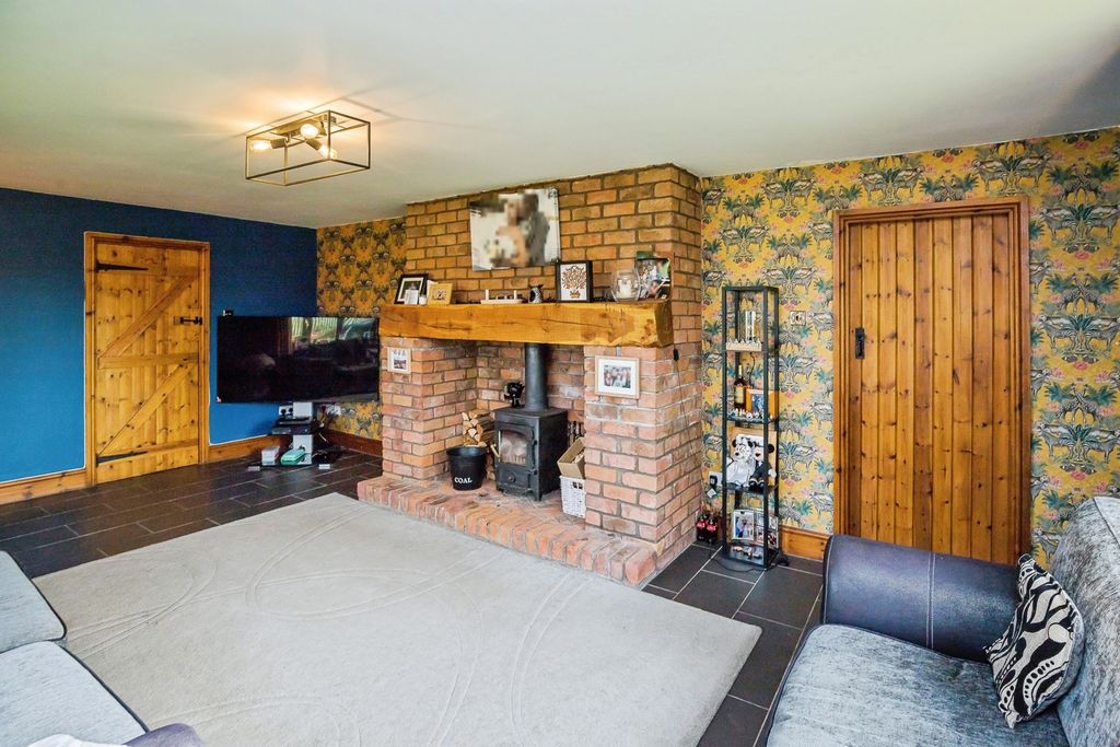 Property photo 3 of 24 Living Room