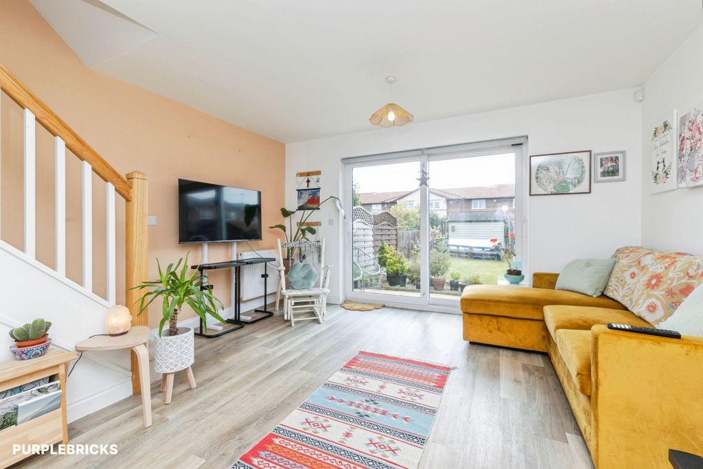 Property photo 2 of 18