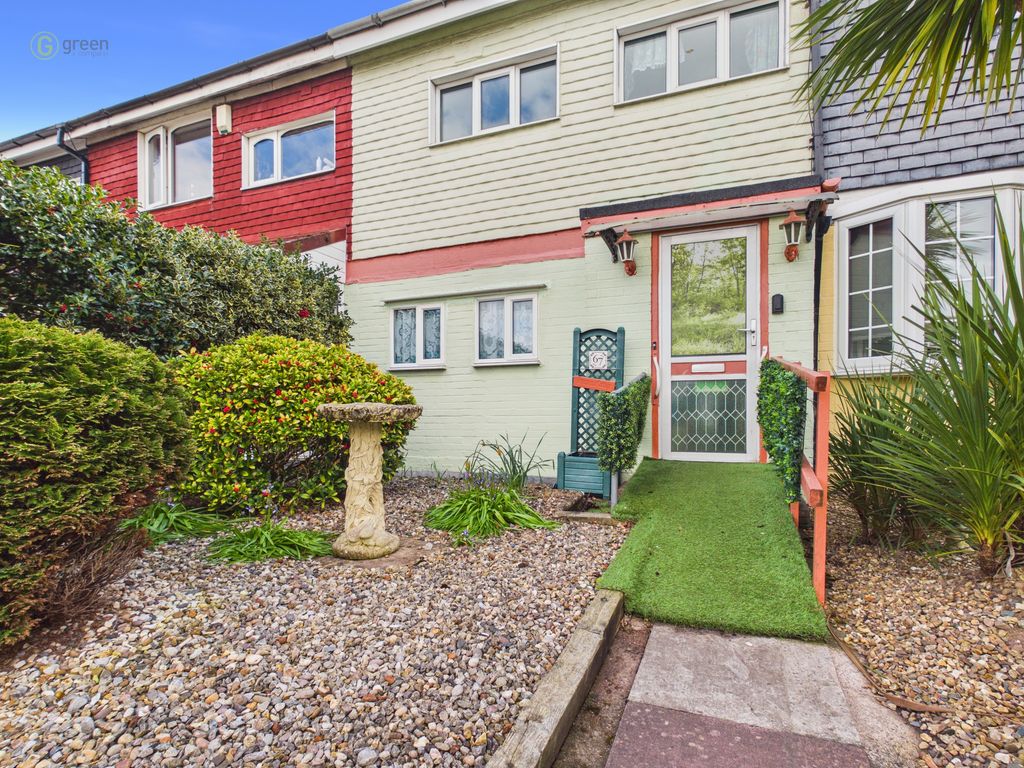 Property photo 1 of 27 Cam01332G0Pr0690Still023